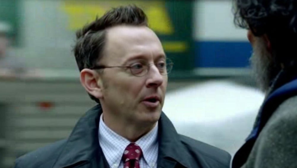 Michael Emerson, en su papel de Mr,Finch