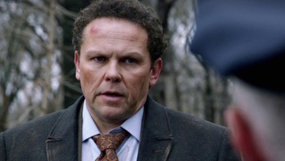 Kevin Chapman da vida al detective Lionel Fusco