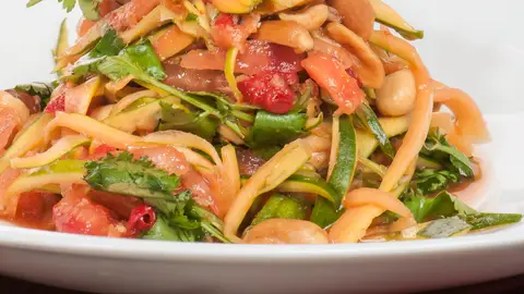 Ensalada de papaya verde Thai Ensalada de papaya verde Thai