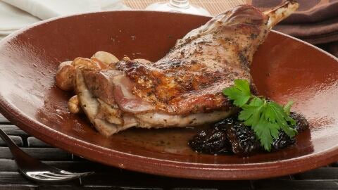 Paleta de cordero con anacardos