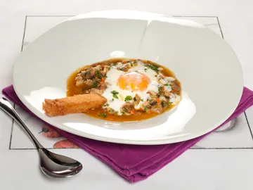 Huevos a baja temperatura con oreja Huevos a baja temperatura con oreja