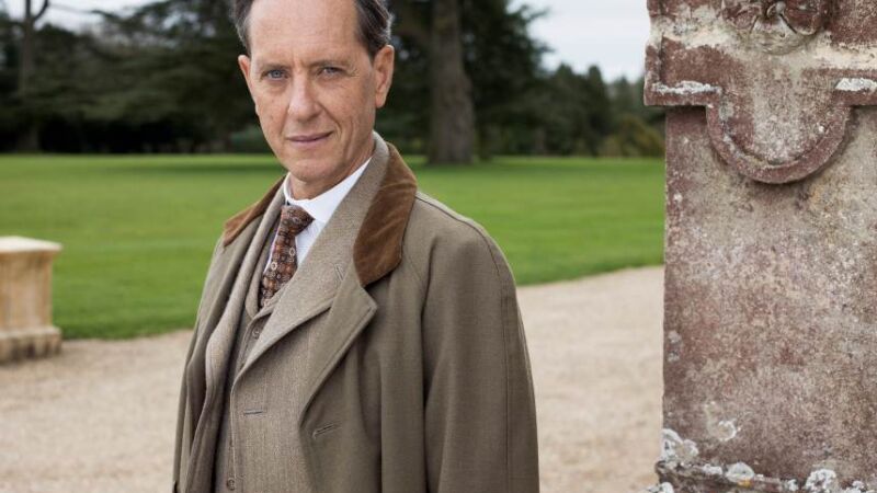 Simon Bricker vuelve a Downton Abbey