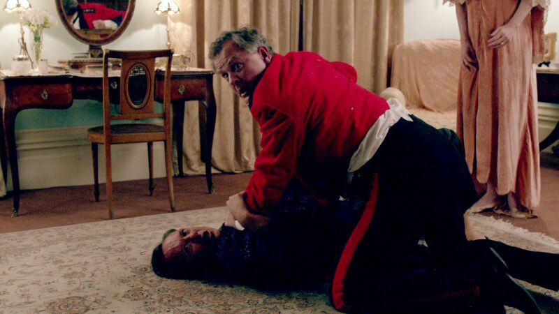 Robert sorprende a Simon Bricker en la habitación de Cora