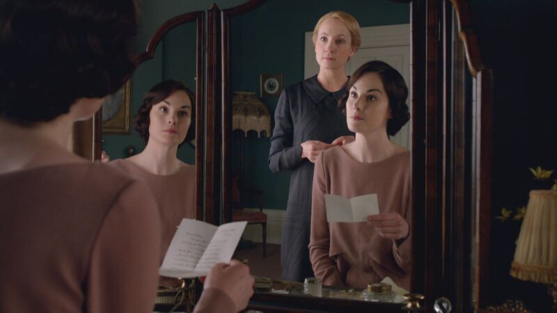 Mery se enfrenta inesperadamente contra su rival en el amor