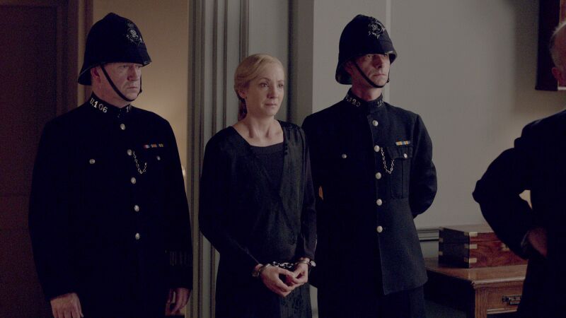 Anna es arrestada por la muerte del Señor Green en Downton Abbey