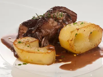 Oreja con frijoles y papas Oreja con frijoles y papas