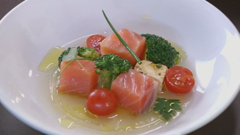 Salmón, feta y brócoli