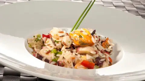 Ensaladilla de arroz a la marinera Ensaladilla de arroz a la marinera