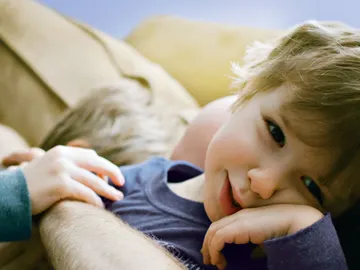 Niños descansados, niños felices Niños descansados, niños felices