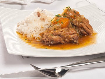 Pollo guisado con mango y jengibre