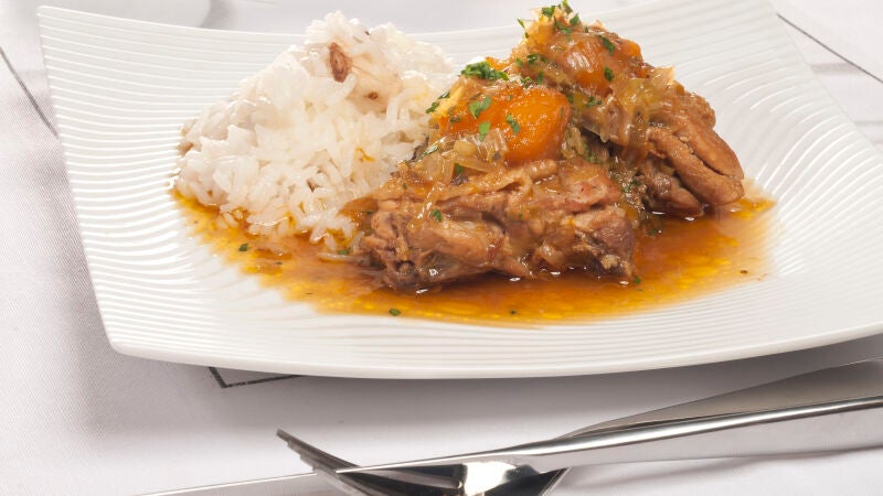 Pollo guisado con mango y jengibre