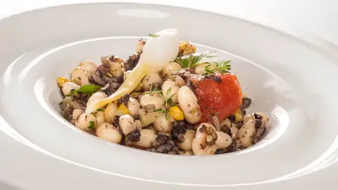 Salteado veraniego de pochas con morcilla Salteado veraniego de pochas con morcilla