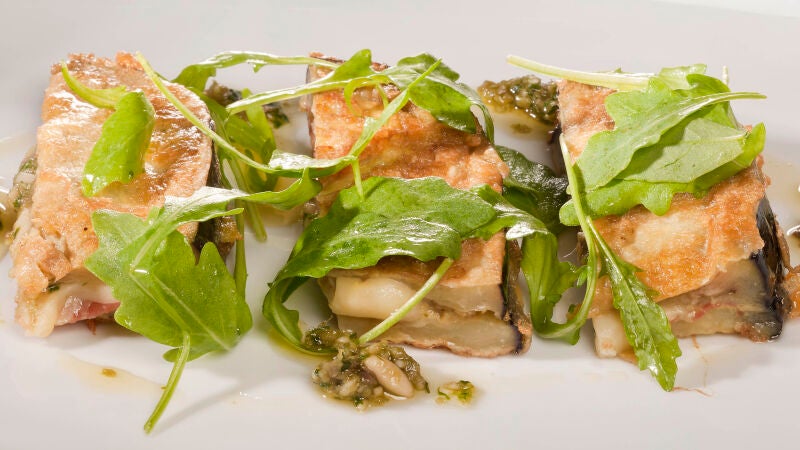 San jacobos de berenjena con pesto de anchoas