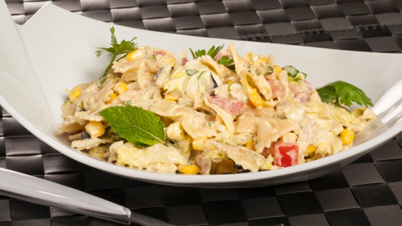 Ensalada de pasta y curry