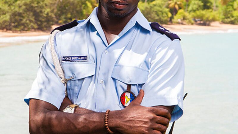  Gary Carr es Fidel Best