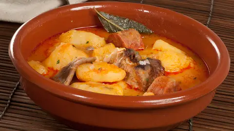 Patatas a la riojana con oreja Patatas a la riojana con oreja