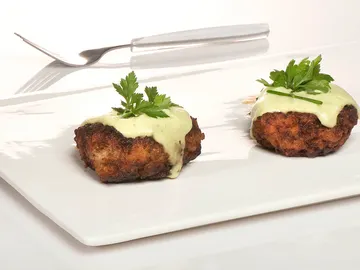 Albóndigas de berenjena con salsa de yogur y ajo Albóndigas de berenjena con salsa de yogur y ajo