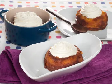 Borrachitos de boniato con chantilly de coco Borrachitos de boniato con chantilly de coco