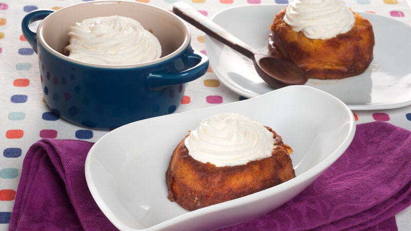 Borrachitos de boniato con chantilly de coco