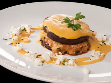 Lasaña de berenjena con crema de calabaza Lasaña de berenjena con crema de calabaza