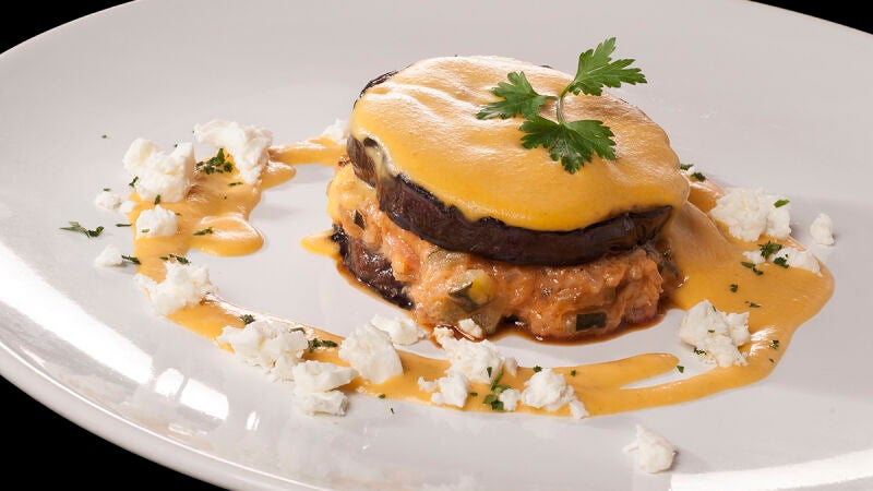 Lasaña de berenjena con crema de calabaza