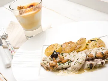 Besugo al horno y cuajada Besugo al horno y cuajada