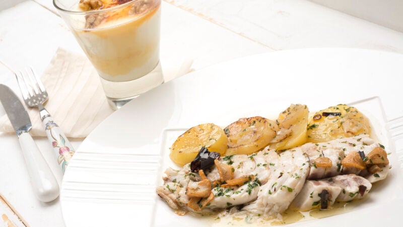 Besugo al horno y cuajada