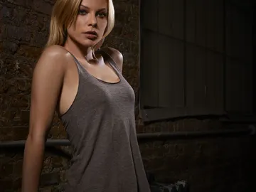 Leslie Shay Leslie Shay