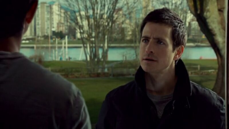 Toby y Michelle investigan una serie de robos de alta tecnología en Vancouver