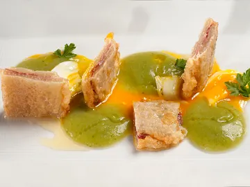 Pencas rellenas con salsa de borraja y huevo Pencas rellenas con salsa de borraja y huevo