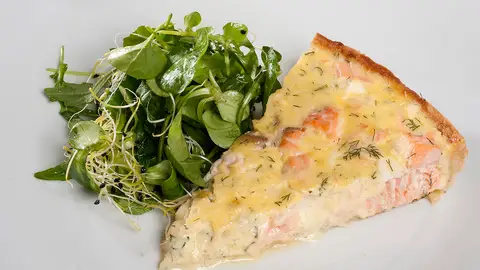 Tarta de salmón y eneldo Tarta de salmón y eneldo