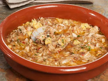 Sopa de ajo y pescado Sopa de ajo y pescado