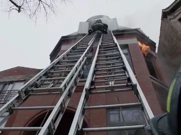 Cruz pone en riesgo la vida de un compañero Cruz pone en riesgo la vida de un compañero