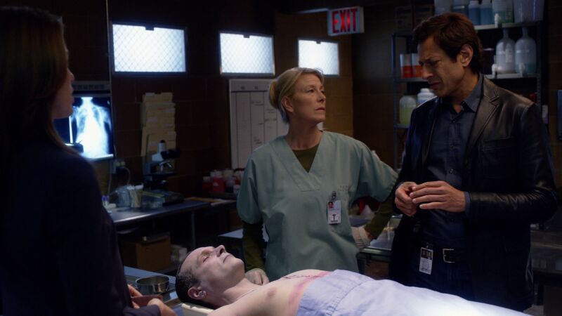 El equipo de 'Ley y orden: Acción criminal' investiga una muerte por intoxicación