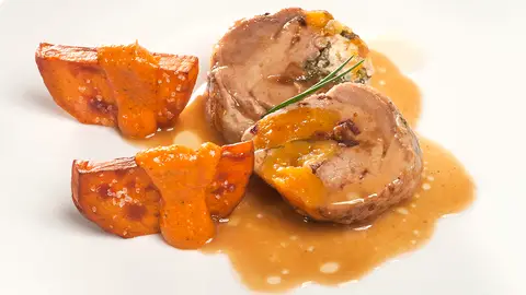 Muslo de pavo relleno con boniato y mojo picón Muslo de pavo relleno con boniato y mojo picón