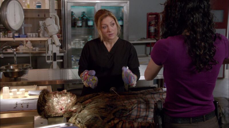 Maura se siente atraída por el nuevo policía