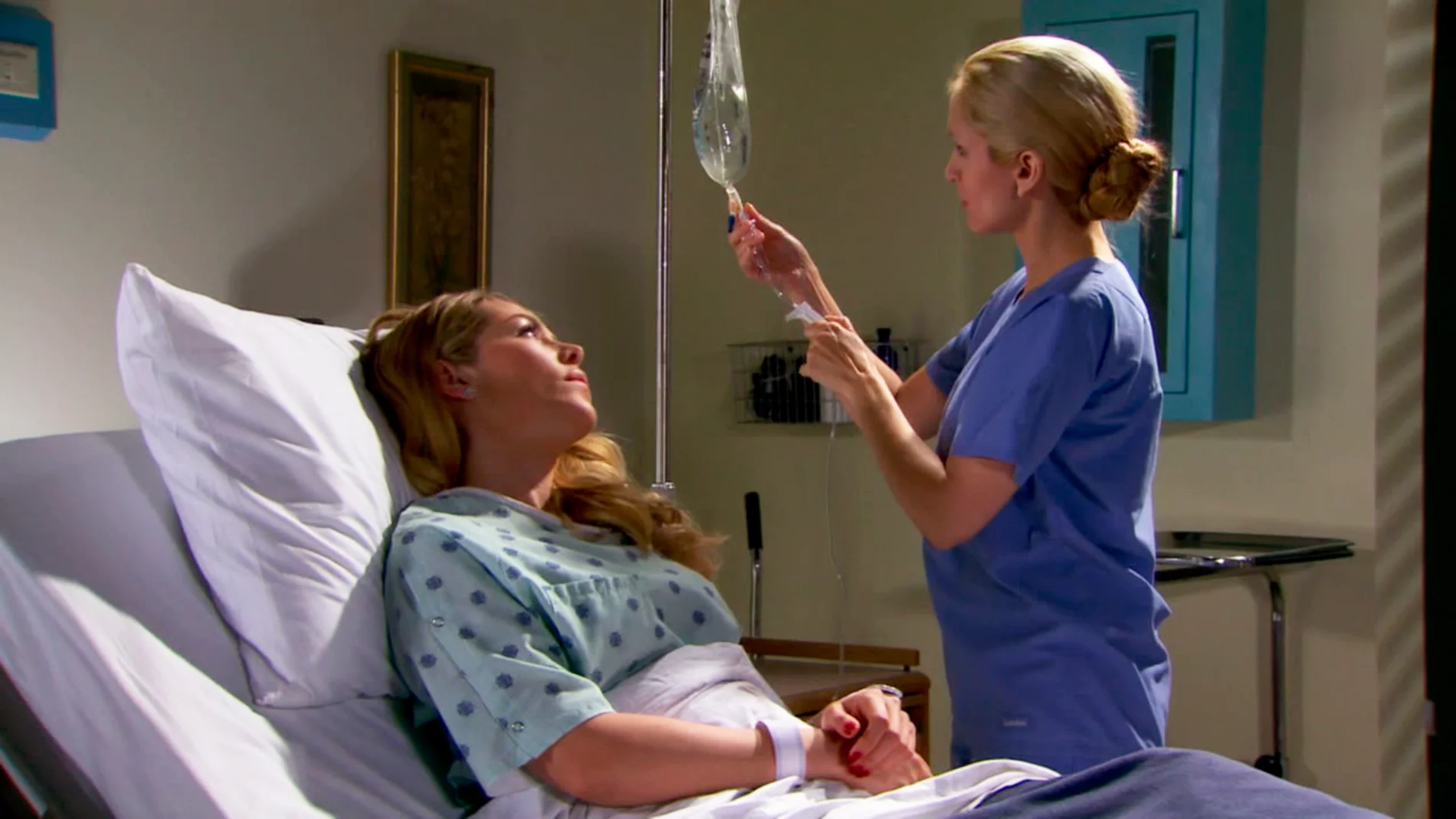 Felicia ordena a la enfermera que no le comunique a Willy que está embarazada