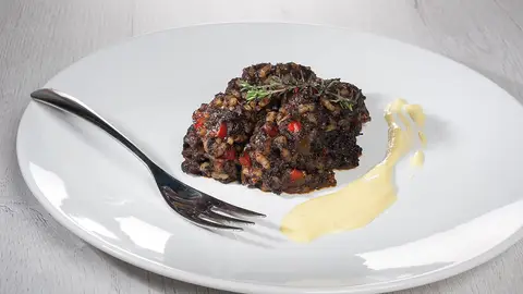 Arroz de morcilla y pimientos con mayomiel Arroz de morcilla y pimientos con mayomiel