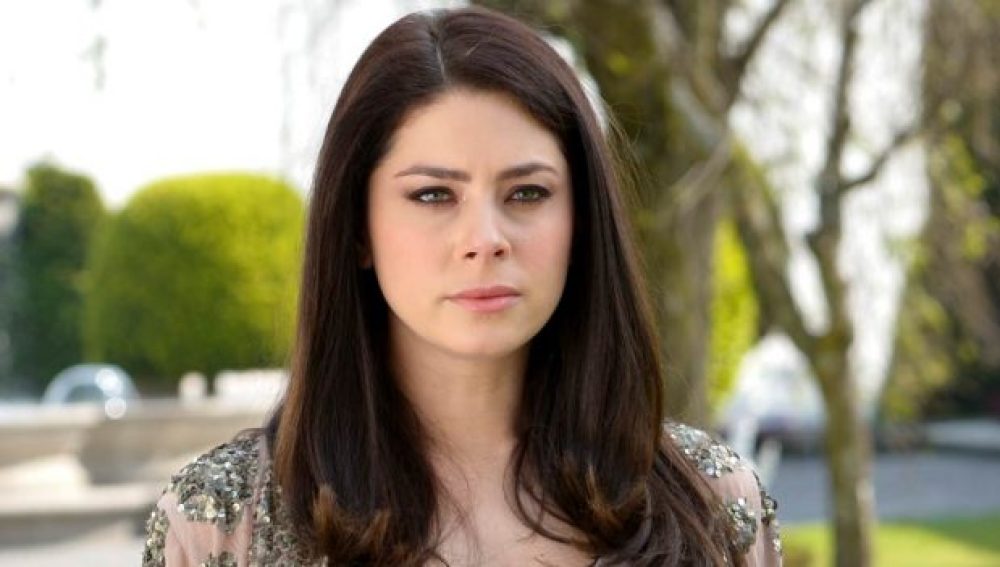 THELMA MADRIGAL es Mariela Salvatierra Morán