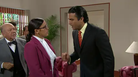 Lety y Fernando se reencuentran en los juzgados Lety y Fernando se reencuentran en los juzgados
