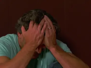 Frame 3.404427 de: "Me miró con los ojos fríos de Luis Montero. Nos la está arrebatando" Frame 3.404427 de: "Me miró con los ojos fríos de Luis Montero. Nos la está arrebatando"