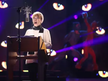 Beatriz Luengo capta todas las miradas como Barbra Streisand en ‘Memory’ Beatriz Luengo capta todas las miradas como Barbra Streisand en ‘Memory’