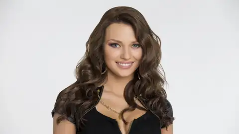 Irina Baeva es Luciana Muñoz Irina Baeva es Luciana Muñoz