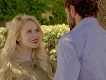 Frame 55.367133 de: Graciela entra en la habitación de Lisa y David lo descubre Frame 55.367133 de: Graciela entra en la habitación de Lisa y David lo descubre