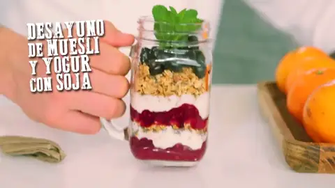 Frame 32.578094 de: Desayuno de muesli y yogur con soja Frame 32.578094 de: Desayuno de muesli y yogur con soja