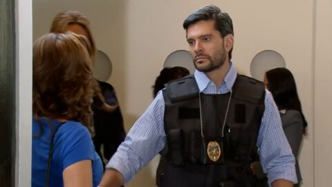 Carmen, detenida en el aeropuerto por tr&aacute;fico de drogas