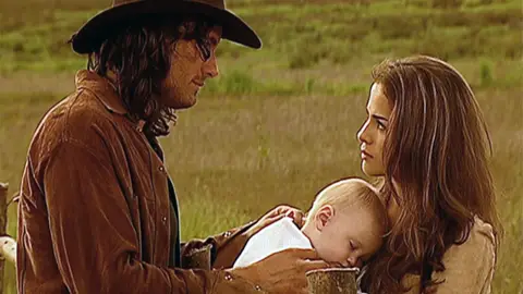 Juan confiesa a Norma que daría la vida por su hijo Juan confiesa a Norma que daría la vida por su hijo