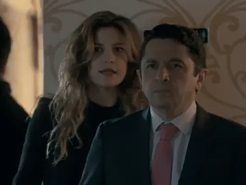 Encuentro fortuito entre Isabel y Elías Encuentro fortuito entre Isabel y Elías