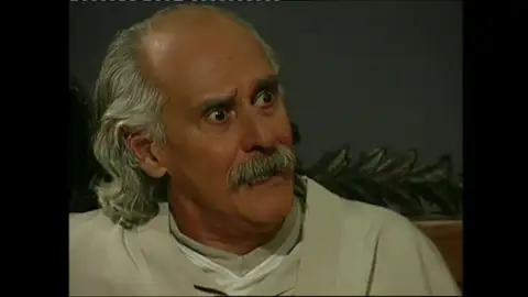 Martín recomienda a Sarita que se vaya Martín recomienda a Sarita que se vaya