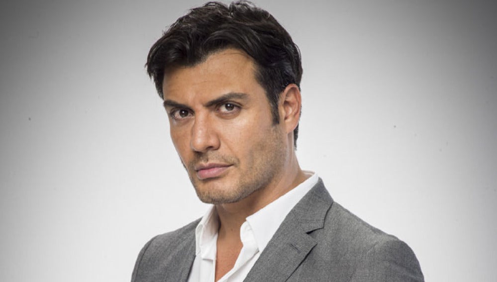 Andrés Palacios es Raúl